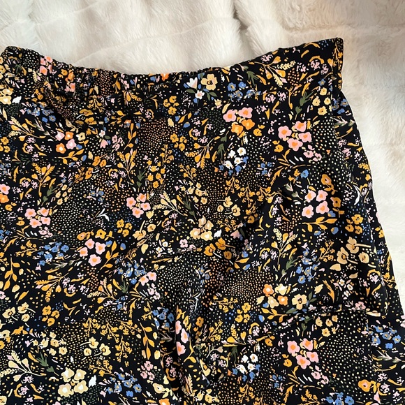 Altar’d State M Dark Floral Blue Orange Preppy Elastic Pull On Mini Skirt Spring - Picture 1 of 8